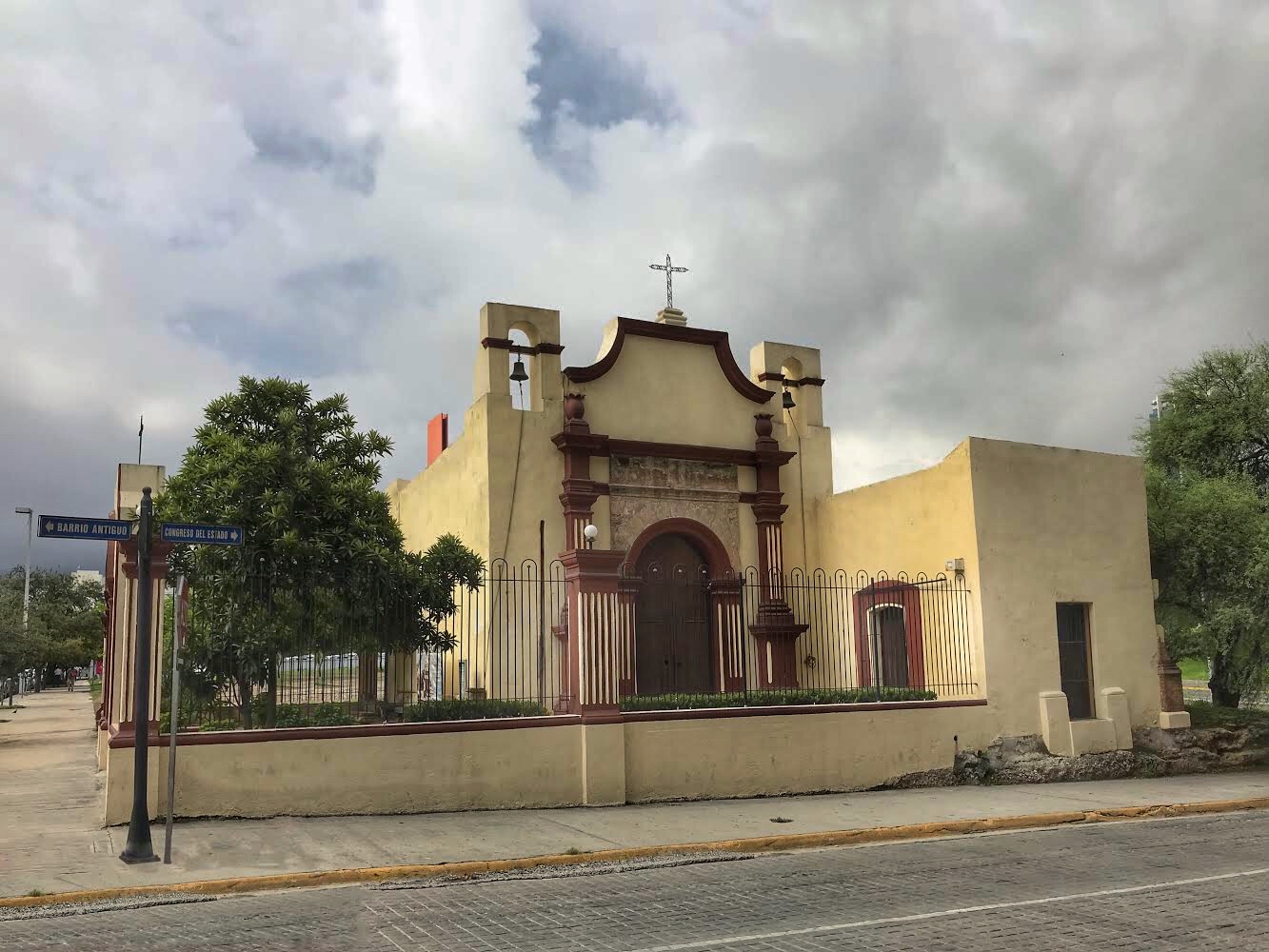 capilla los dulces nombres pesqueria