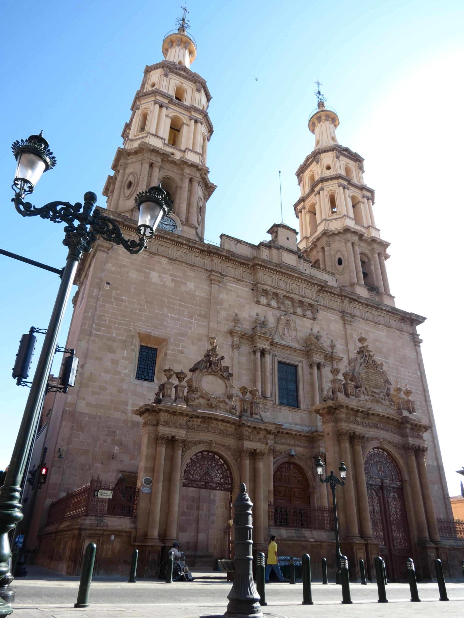 catedral basilica de la madre santisima de la luz leon scaled