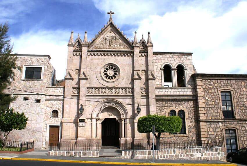 cuasi parroquia maria auxiliadora leon