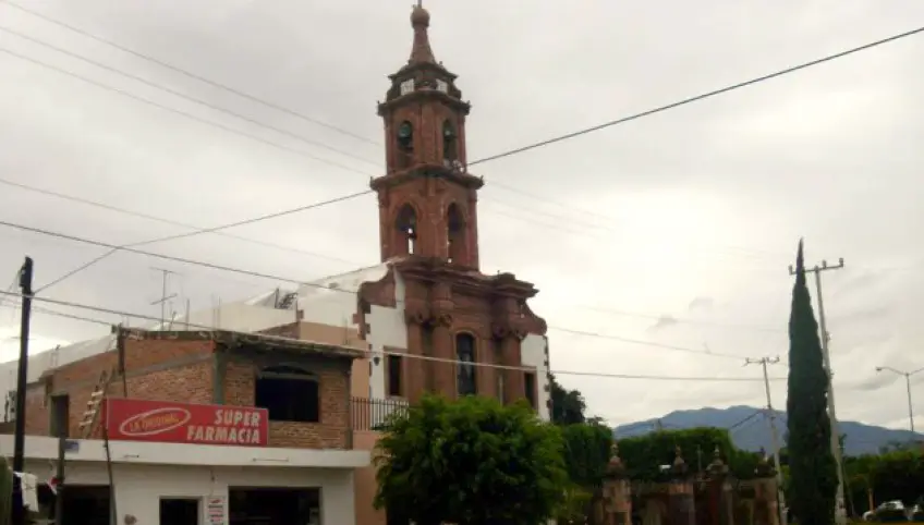 cuasi parroquia nuestra senora de guadalupe tacambaro