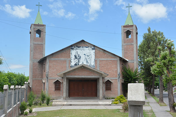 cuasi parroquia san joaquin y santa ana mascota