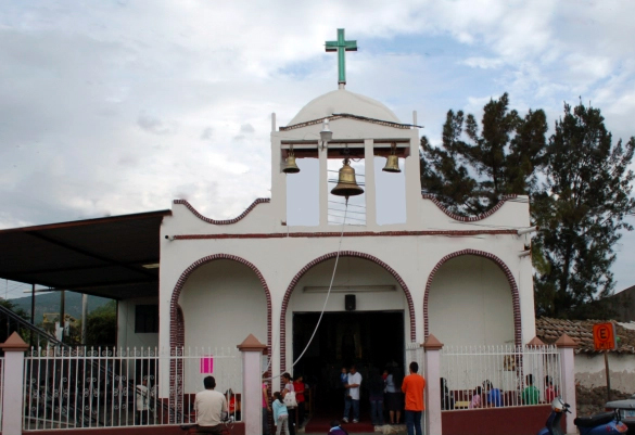 parroquia cristo rey abasolo