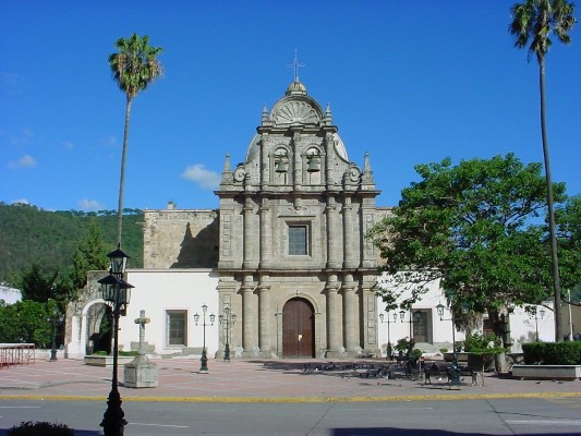 parroquia del sagrario zapotlan el grande