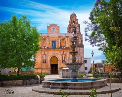 parroquia divino salvador teocaltiche