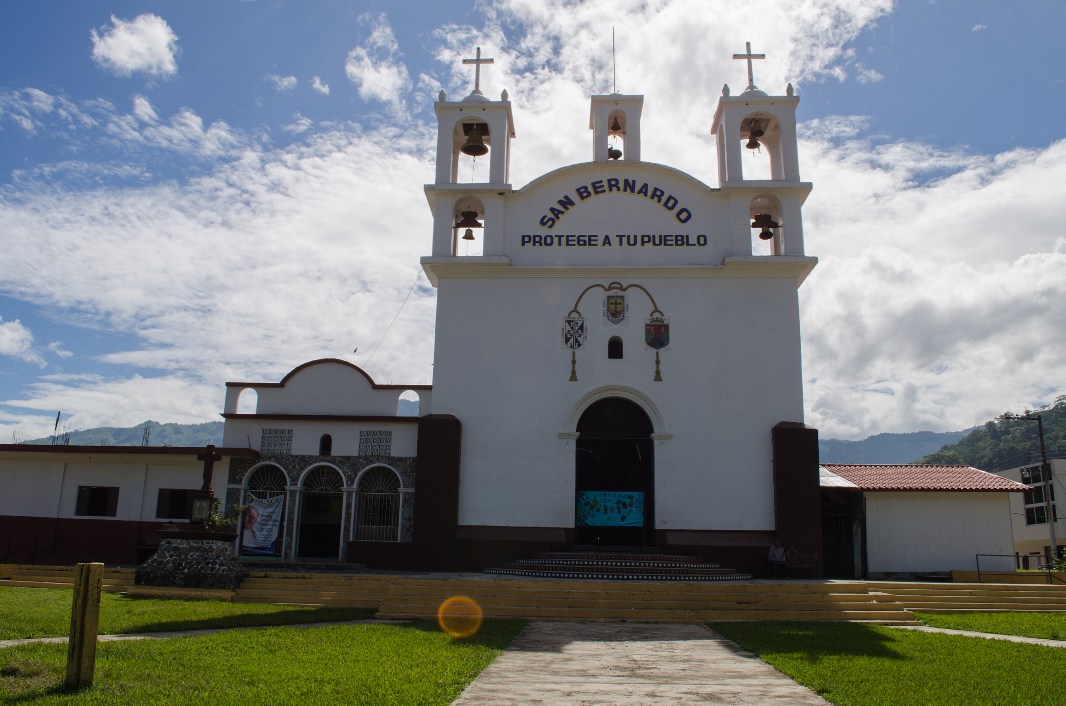 parroquia san bernardo abad tapilula