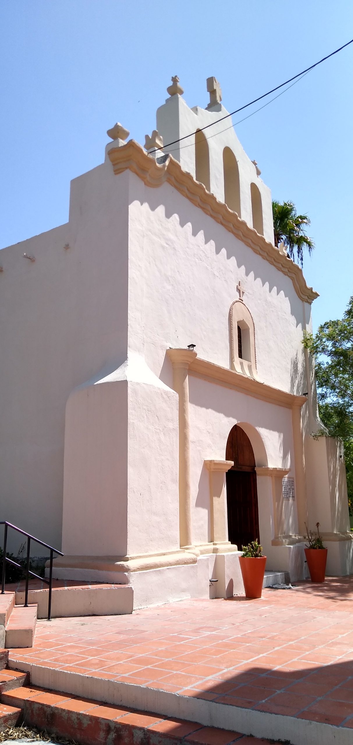 parroquia san eloy cienega de flores