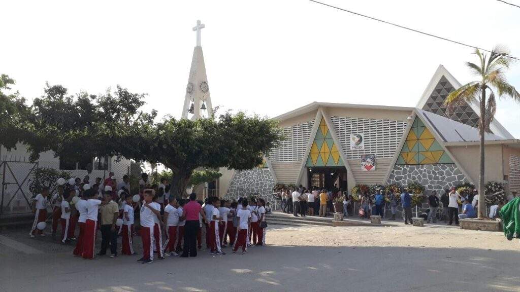 parroquia san luis rey de francia tecpan de galeana