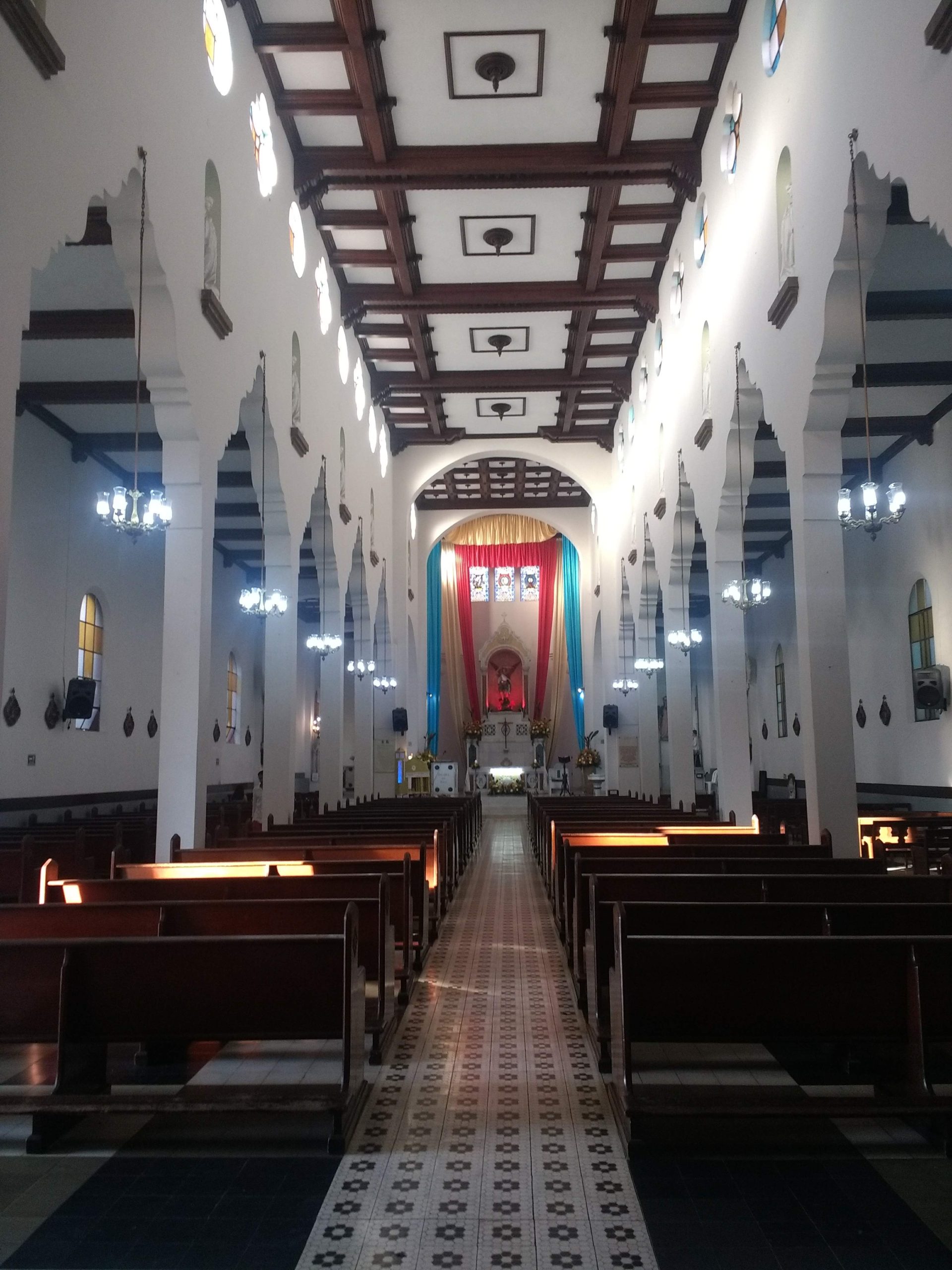 parroquia san miguel arcangel medellin scaled