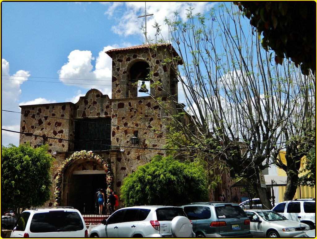 parroquia san pablo las fuentes zapopan