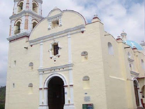 parroquia santa cruz tochimilco