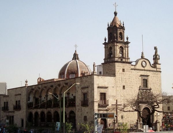 parroquia santa cruz y san juan de dios guadalajara