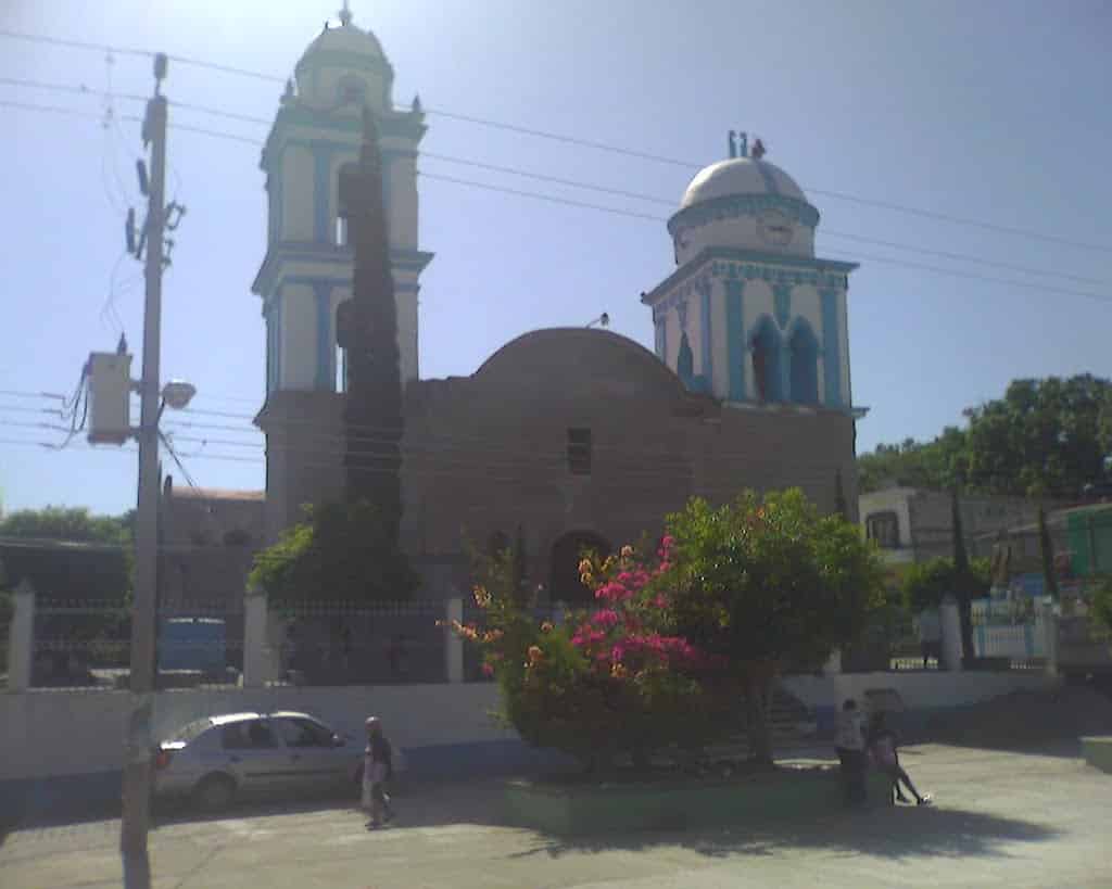 parroquia santa maria del rosario tlalixtaquilla de maldonado