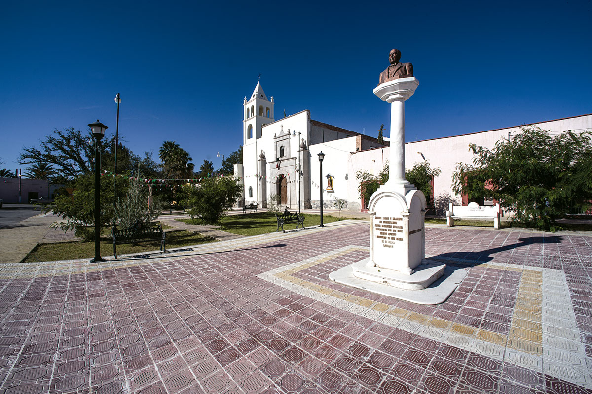 parroquia santiago apostol viesca