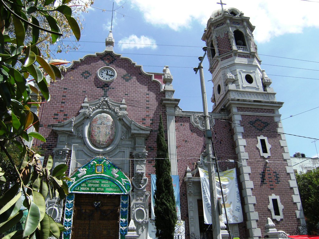 parroquia santisima trinidad y nuestra senora del refugio cuauhtemoc